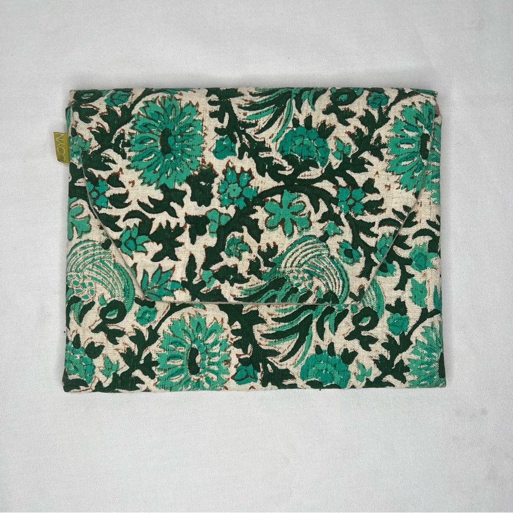 JOYN Quilt Fabric Overnight Toiletry Makeup Bag Envelope Clutch Purse Green